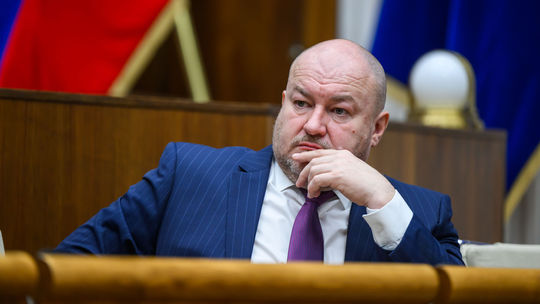 Huliak rozdáva šeky pre seniorov. Každé krajské ústredie Jednoty dôchodcov dostane od Tiposu 15-tisíc eur ročne