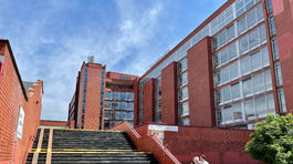 poliklinika tehelna autor: Robert Huttner