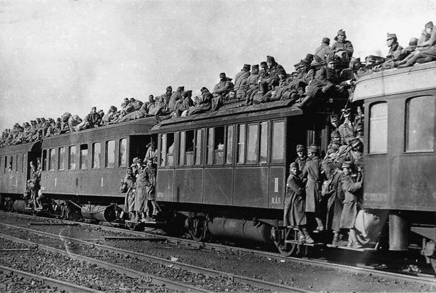 Vojaci z uhorských plukov, medzi nimi aj mnohí...