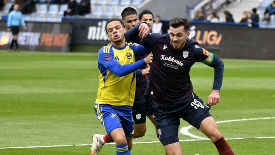 Kai Brosnan, Taras Kacharaba