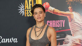 Herečka Katy O'Brian.