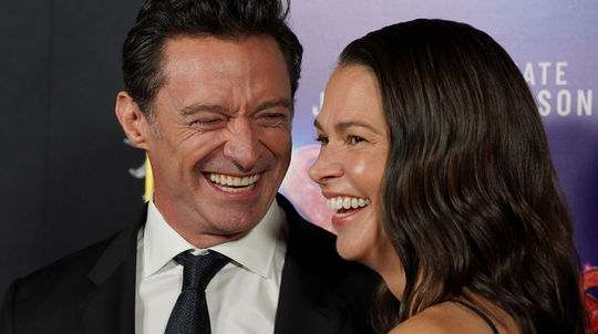 Herec Hugh Jackman a jeho partnerka Sutton...