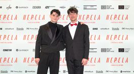 Josef Trojan (vľavo) stvárnil Ondreja Nepelu, jeho dablérom na ľade bol krasokorčuliar Adam Hagara