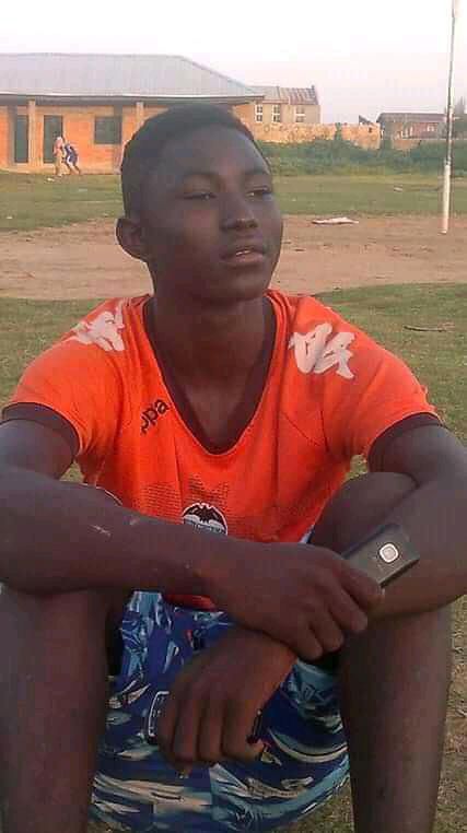 Malý Mathew Yakubu začínal ako útočník.