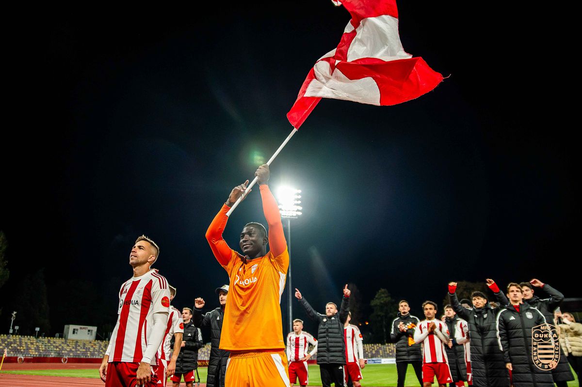 Mathew Yakubu a jeho ďakovačka fanúšikom...