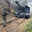 ruská húfnica, delostrelectvo, ruský vojak, Vojna na Ukrajine