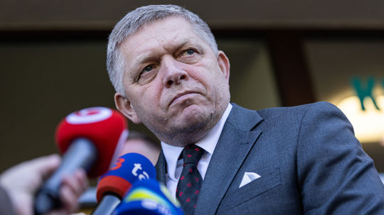 Fico žiada mimoriadnu schôdzu k vojenskej pomoci Ukrajine. Vyjadril sa aj k odsunu Američanov z Európy