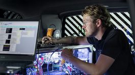 Mercedes-Benz EQV ELF Concept - 2025