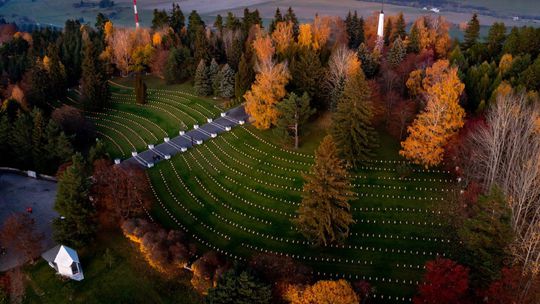 Meteorológovia zaznamenali mimoriadne teplé počasie, niekde boli prekonané aj rekordy