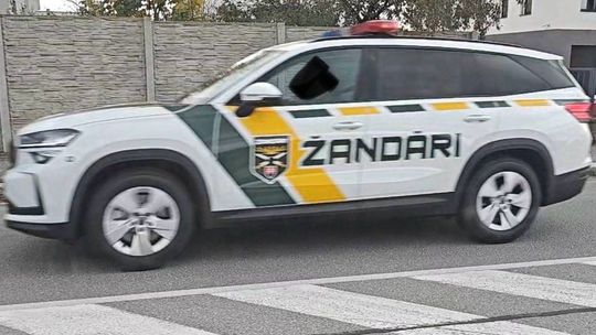 Kaliňák: Do služby naprieč Slovenskom nastúpili prvé žandárske hliadky