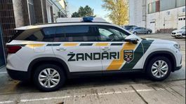 žandári, žandársky zbor, autá
