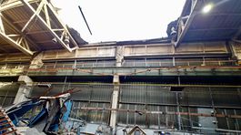 rozpadnuta hala, pad haly, stavba, hala, vyrobna hala