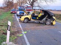 autonehoda, nehoda, polícia SR, zrážka, rozbité autá