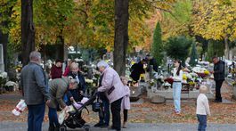 Dušičky na cintoríne v Šamoríne