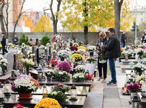 Dušičky na cintoríne v Šamoríne