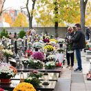 Dušičky na cintoríne v Šamoríne