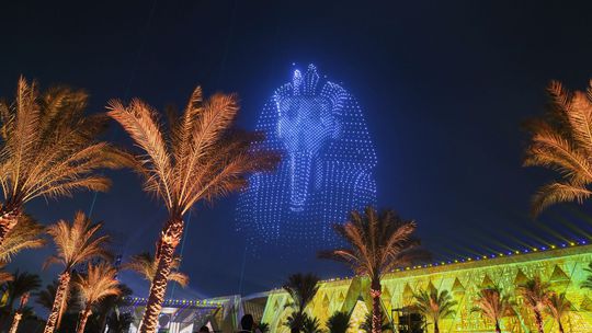 VIDEO: Monumentálny odkaz starobylej civilizácie: Egypt otvoril najväčšie múzeum sveta. Stavali ho 20 rokov