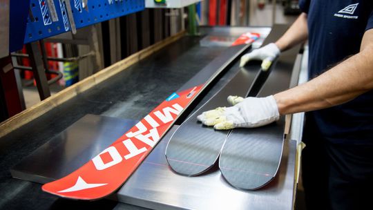 Hrozia miliónové pokuty. Vyšetrovanie a razie ohrozujú lyžiarsky biznis v Rakúsku