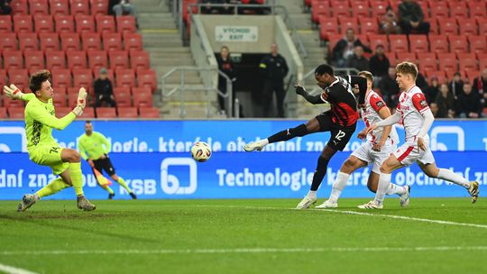 SR futbal NL 13. kolo Spartak Trnava Trenčín TTX