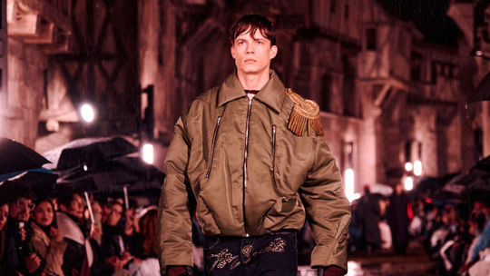 Model na prehliadke Jan Société Show 13 v...