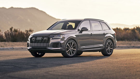 Vyhralo Porsche. Šutaj Eštok za vyše dva milióny eur kupuje 30 nových SUV pre ochranku