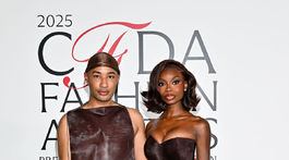 Brandon Blackwood a Olandria Carthen na vyhlásení CFDA Fashion Awards.
