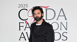 Herec Morgan Spector.