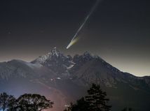 lemon Kométa nad Vysokými Tatrami.