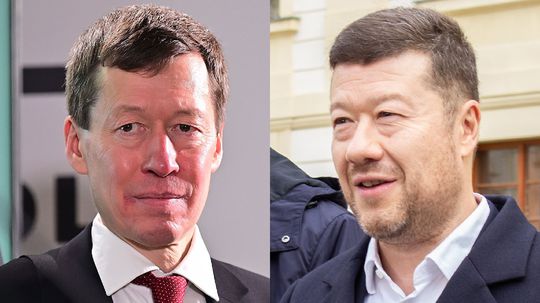 Okamurovci: blázon a darebák? Dvaja českí poslanci sa nenávidia, hoci sú bratia