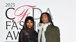 Ryan Destiny a štylista Law Roach na podujatí CFDA Fashion Awards v New Yorku.