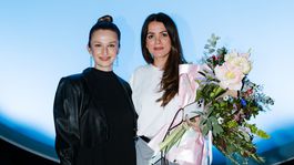 Herečka Petra Dubayová (vľavo) s dizajnérkou Petrou Weingart. 