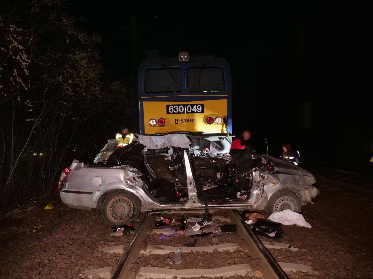 Maďarsko zrážka priecestie vlak auto