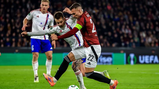 Sparta si skomplikovala postup, Haraslín striedal, no zápas nedohral. Turci so Slovákom Šatkom dominujú KL