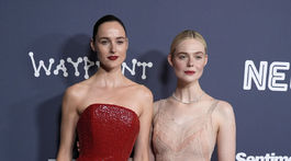 Renate Reinsve (vľavo) a Elle Fanning 