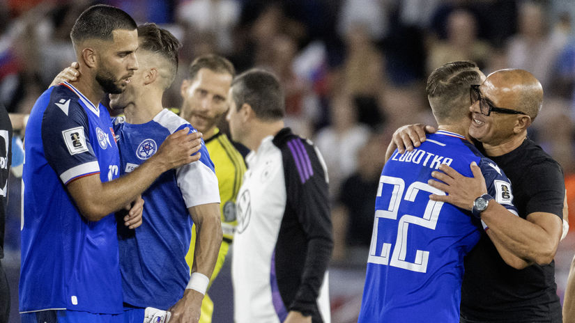 Stanislav Lobotka, Peter Pekarík