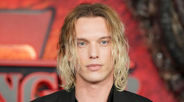 Herec Jamie Campbell Bower.