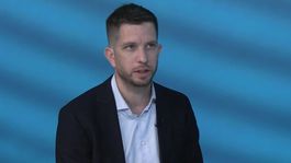 Michal Ďuriš, Ide o peniaze