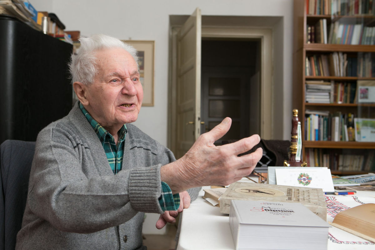 Mikuláš Nevrlý v 50. rokoch pomáhal zakladať...