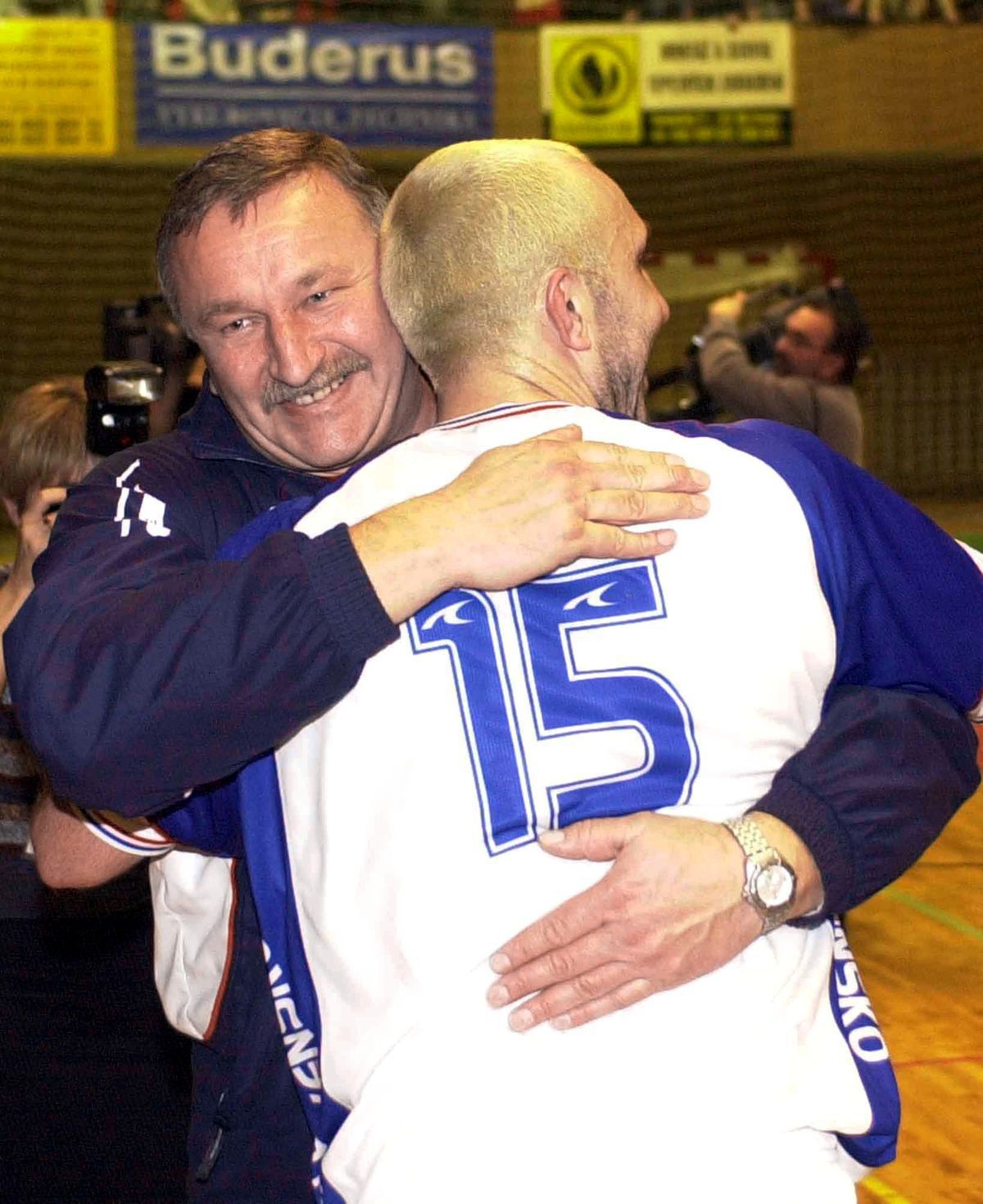 Slovenskí hádzanári nastúpili 21. januára 2004...