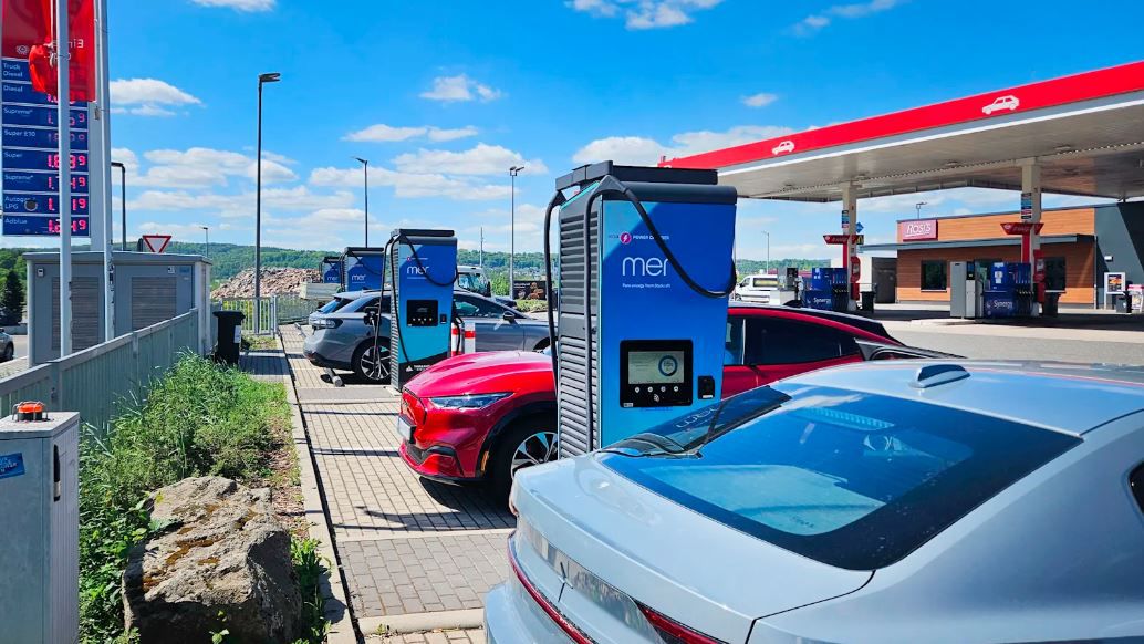 ADAC - nedostatocne vybavene nabijacie stanice