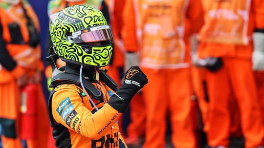 Norris vyhral VC Sao Paula, Verstappen skončil tretí po štarte z pit lane