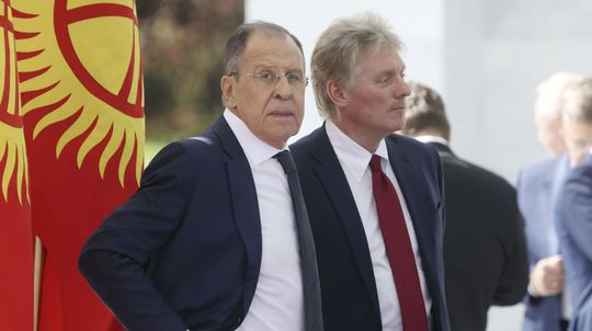 Lavrov tak, Peskov presne naopak: Putin nenariadil prípravy na jadrové testy