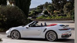 Porsche 911 Turbo S 2026 10