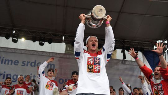 Chceš výplatu? Nemáš nárok. Český majster sveta je pred olympiádou bez zápasov v NHL i bez príjmu