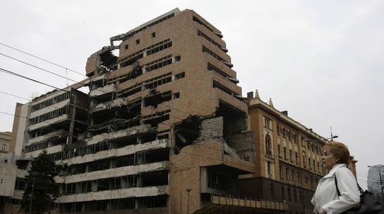 Hotel namiesto zničeného sídla generálneho štábu armády. Srbsko potešilo Trumpovho zaťa