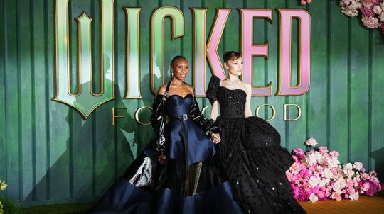 Herečky Cynthia Erivo (vľavo) a Ariana Grande...