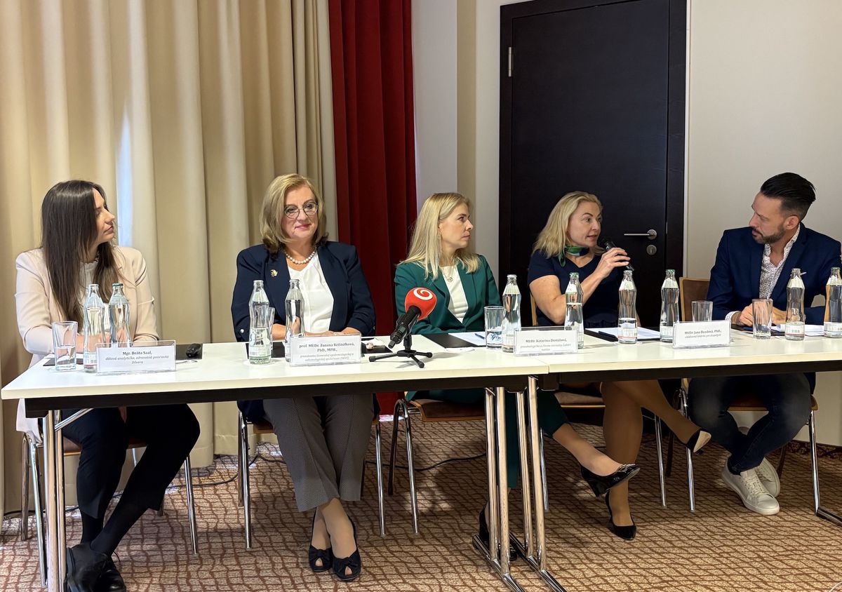 Počas tlačovej konferencie k tejto téme sa...