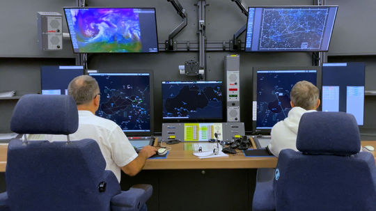 Na snímke letové prevádzkové služby a letový...