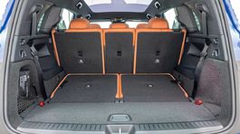 Mercedes-Benz GLB - interiér 2025