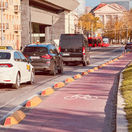 Nábrežie jazdný pruh pre cyklistov